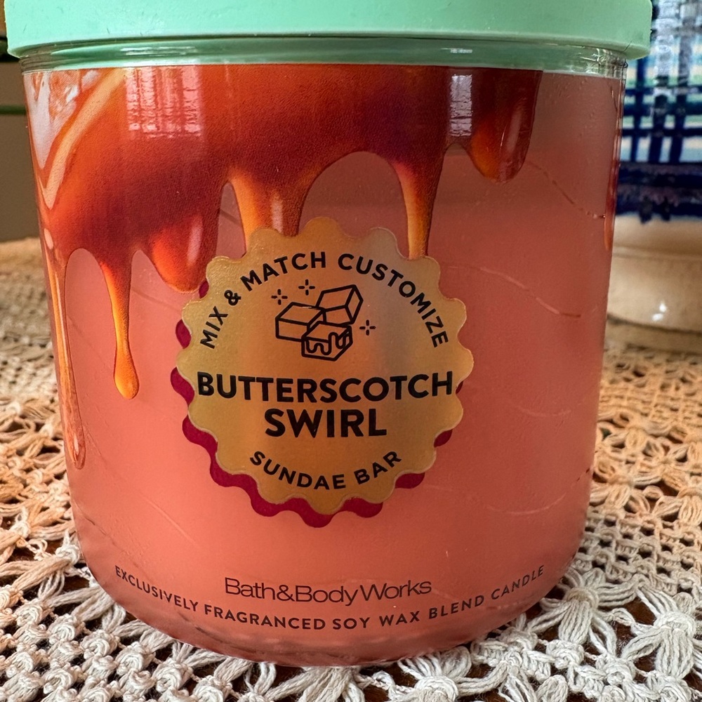Bath & Body Works Butterscotch Swirl 3-wick Candle